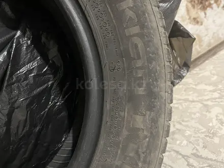 Б/у комплект летних шины 185/65/R15 Nokian Tyres за 60 000 тг. в Астана – фото 3