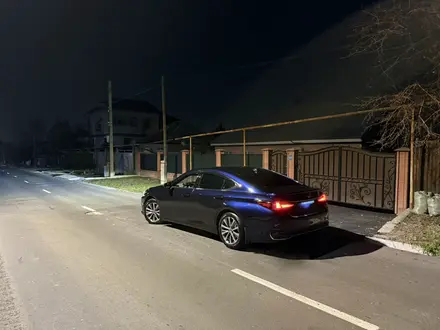 Lexus ES 300h 2020 года за 16 000 000 тг. в Алматы – фото 3
