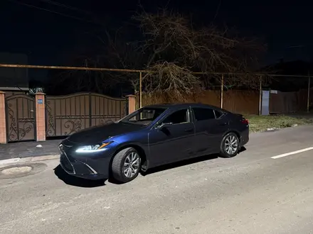 Lexus ES 300h 2020 года за 16 000 000 тг. в Алматы – фото 4