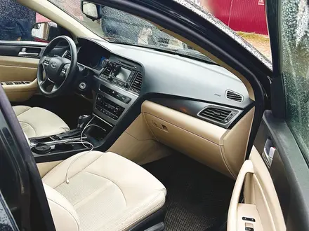 Hyundai Sonata 2015 года за 4 300 000 тг. в Уральск – фото 3