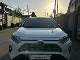 Toyota RAV4 2021 годаfor22 000 000 тг. в Алматы – фото 4