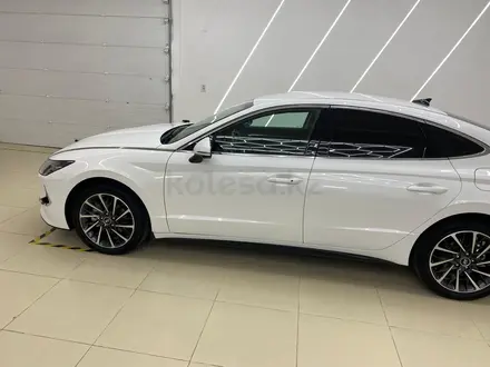 Hyundai Sonata 2021 года за 11 300 000 тг. в Атырау – фото 5