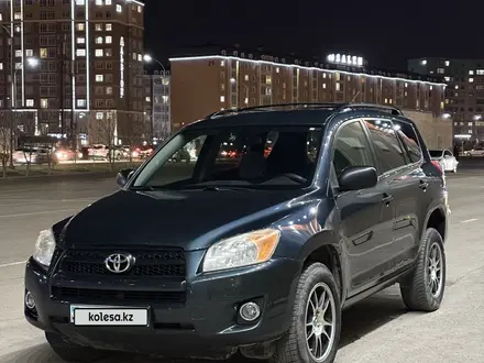 Toyota RAV4 2012 года за 7 300 000 тг. в Актау – фото 2