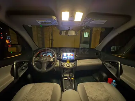 Toyota RAV4 2012 года за 7 300 000 тг. в Актау – фото 15