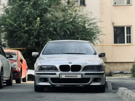 BMW 528 1998 года за 4 000 000 тг. в Алматы – фото 12