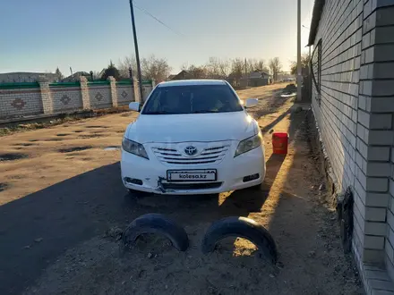 Toyota Camry 2007 года за 4 000 000 тг. в Семей – фото 2