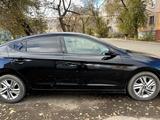 Hyundai Elantra 2019 года за 7 000 000 тг. в Уральск – фото 3