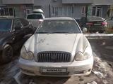 Hyundai Sonata 2003 года за 1 300 000 тг. в Алматы – фото 3