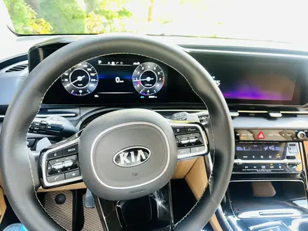Kia Carnival 2021 года за 17 400 000 тг. в Алматы – фото 16