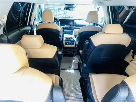 Kia Carnival 2021 года за 17 400 000 тг. в Алматы – фото 18