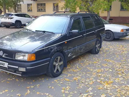 Volkswagen Passat 1991 года за 1 400 000 тг. в Астана – фото 2