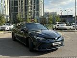 Toyota Camry 2021 годаүшін12 400 000 тг. в Алматы – фото 2