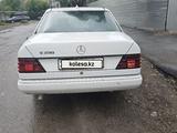 Mercedes-Benz E 230 1991 года за 1 450 000 тг. в Алматы – фото 4