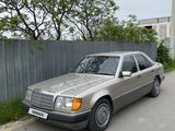 Mercedes-Benz E 300 1990 годаүшін2 800 000 тг. в Алматы