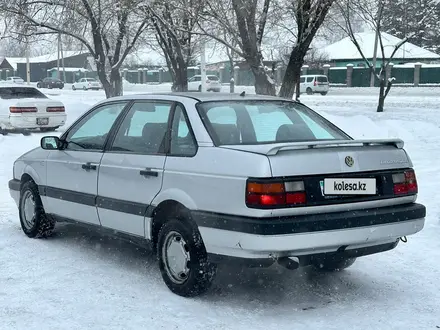 Volkswagen Passat 1991 года за 1 500 000 тг. в Усть-Каменогорск – фото 2