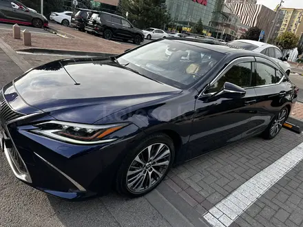 Lexus ES 250 2019 года за 21 500 000 тг. в Алматы – фото 54