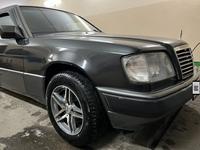 Mercedes-Benz E 220 1995 годаүшін2 400 000 тг. в Усть-Каменогорск