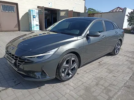 Hyundai Elantra 2023 года за 11 000 000 тг. в Астана