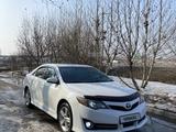 Toyota Camry 2013 годаfor8 400 000 тг. в Алматы – фото 2