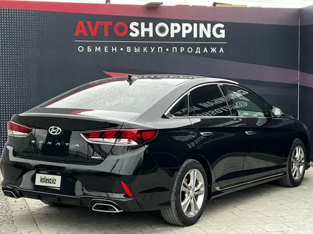 Hyundai Sonata 2017 года за 9 600 000 тг. в Актобе – фото 5