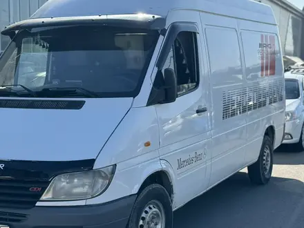 Mercedes-Benz Sprinter 2002 года за 7 800 000 тг. в Алматы – фото 21