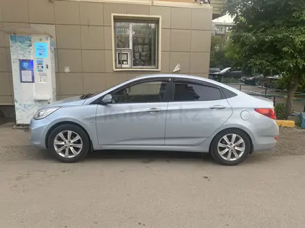 Hyundai Accent 2013 года за 4 800 000 тг. в Усть-Каменогорск – фото 2