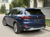 BMW X5 2018 года за 23 900 000 тг. в Караганда – фото 3