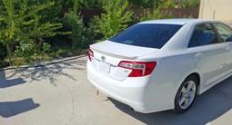 Toyota Camry 2014 года за 5 300 000 тг. в Атырау – фото 2