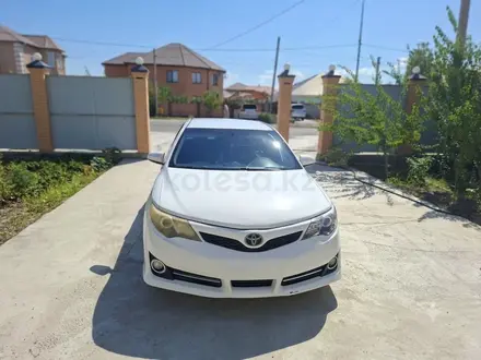 Toyota Camry 2014 года за 5 300 000 тг. в Атырау – фото 5