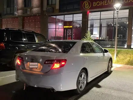 Toyota Camry 2014 года за 5 300 000 тг. в Атырау – фото 9