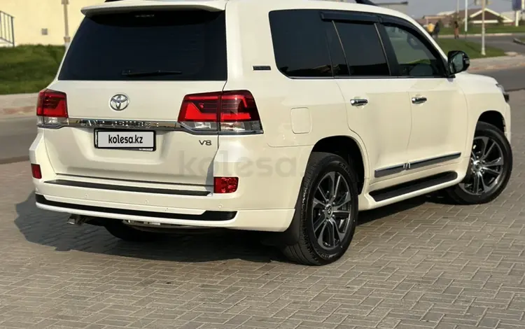 Toyota Land Cruiser 2020 года за 56 000 000 тг. в Шымкент