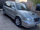 Kia Carnival 2004 года за 3 500 000 тг. в Арысь