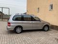 Kia Carnival 2004 года за 3 500 000 тг. в Арысь – фото 12