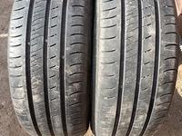 Шины 205/55 R16 — "Kumho EcoWing ES01" (Корея), летние. На обеих за 25 000 тг. в Астана