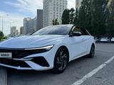 Hyundai Elantra 2023 годаfor9 480 000 тг. в Астана