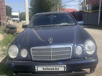 Mercedes-Benz E 200 1998 годаfor1 700 000 тг. в Жезказган