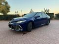 Toyota Camry 2022 года за 15 500 000 тг. в Уральск – фото 3