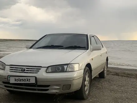 Toyota Camry Gracia 1997 года за 3 150 000 тг. в Семей