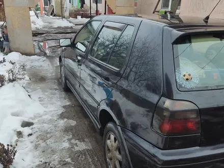 Volkswagen Golf 1997 года за 1 900 000 тг. в Алматы – фото 3