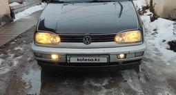 Volkswagen Golf 1997 года за 1 900 000 тг. в Алматы – фото 4