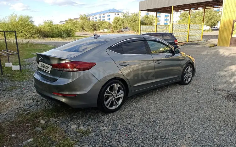 Hyundai Elantra 2017 годаүшін7 200 000 тг. в Ушарал