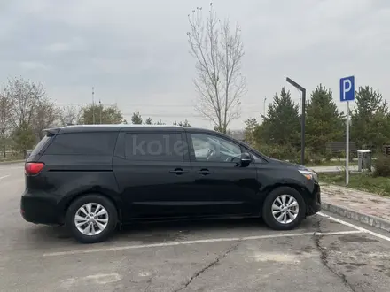 Kia Carnival 2015 года за 13 000 000 тг. в Алматы – фото 3