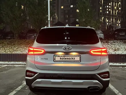 Hyundai Santa Fe 2019 года за 13 900 000 тг. в Алматы – фото 7