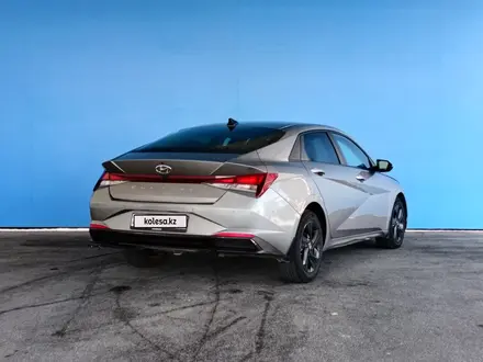 Hyundai Elantra 2022 года за 6 560 750 тг. в Шымкент – фото 3