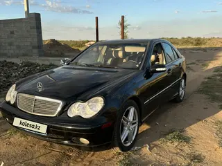Mercedes-Benz C 230