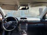 Toyota Avensis 2005 года за 3 300 000 тг. в Уральск – фото 2
