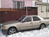 Mercedes-Benz E 230 1989 года за 1 600 000 тг. в Астана – фото 3