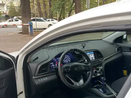 Hyundai Elantra 2019 года за 6 800 000 тг. в Алматы – фото 6