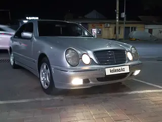 Mercedes-Benz E 280