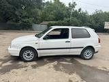 Volkswagen Golf 1996 года за 1 400 000 тг. в Алматы – фото 2